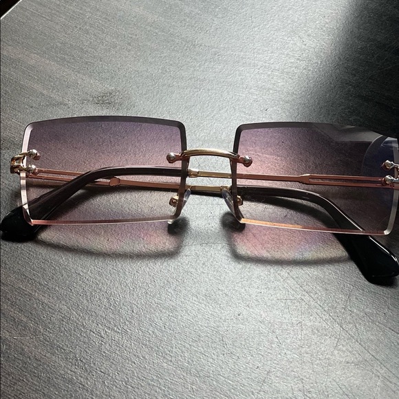 Sunglasses - Picture 1 of 1